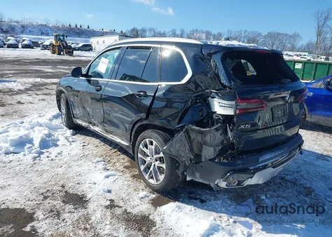 2022 BMW X5 xDrive40I z USA, uszkodzony, nr VIN 5UXCR6C03N9L34039